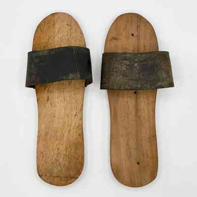 Pair of Wooden Cuban House Slippers (Chancletas de Palo) with Tire-Rubber Strap