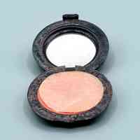 "Fantasía" iridescent blush compact (colorete), shade "Rosa Indio" - Image 3