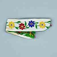 Woven floral ribbon trim
