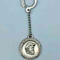 Commemorative key fob with medallion of Camilo Cienfuegos