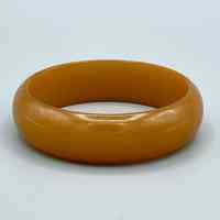 Bangle bracelet, butterscotch/amber plastic (Jablonec) - Image 2