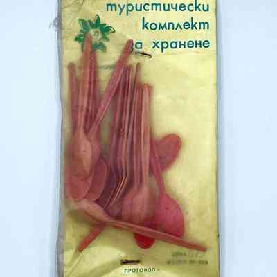 Camping spoon set ("туристически комплект за хранене" / tourist eating set), sealed, pink plastic