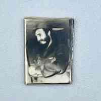 Photographic portrait insert of Fidel Castro