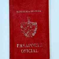 Official passport, República de Cuba — "Pasaporte Oficial"