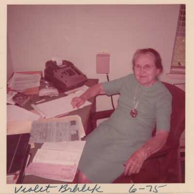 Violet Bhrlik