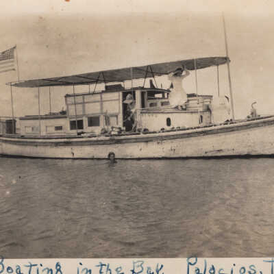 Boating in the Bay
