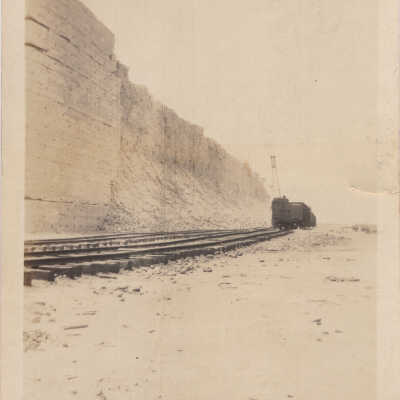 Railroad Tracks (Sulfur)