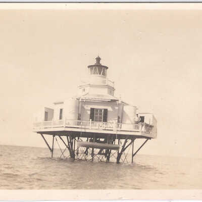 Half Moon Light House