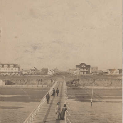View from Pavilion Pier towards Luther Hotel