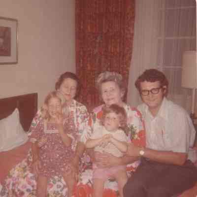 Josephine Milam, Elsie Luther, Jimmie, Ashley, and Brooke Perkins