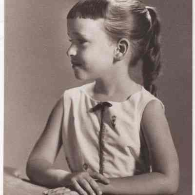 Claire Joy