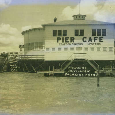 Pier Cafe