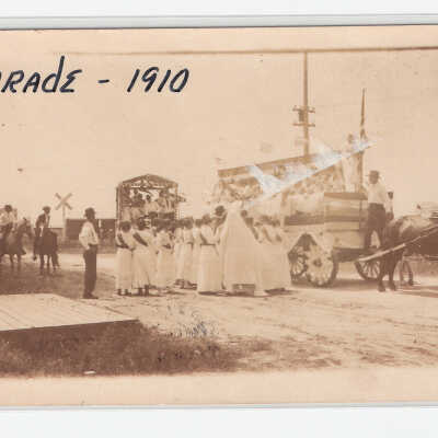 Parade 1910