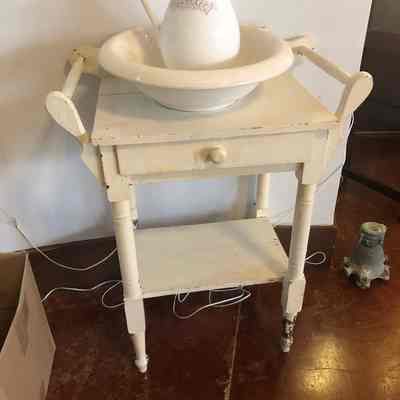 Wash Basin Table