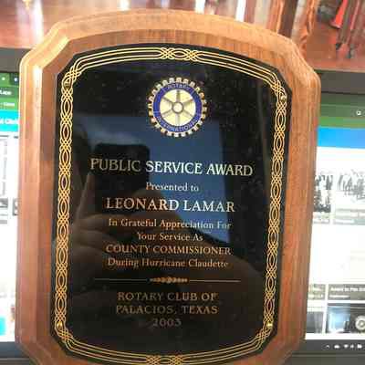 Public Service Award to Leonard Lamar