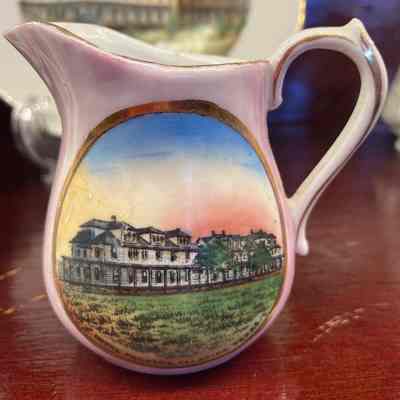Hotel Palacios small pitcher
