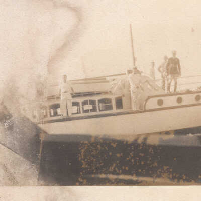 The Everelea, Boat