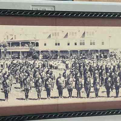 National Guard in front of Hotel Palacios