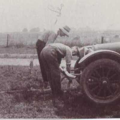 Car on Lewis Farm