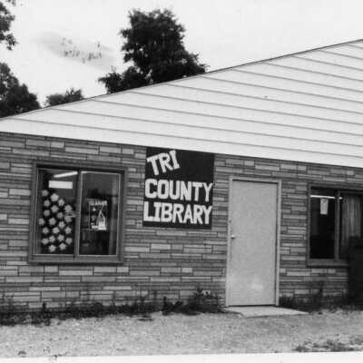 Tri County Library building in Channahon c1978