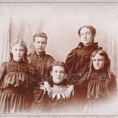 Bell Sisters