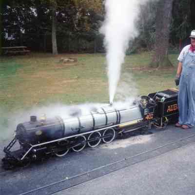 2005 - Bill Schwoebel preparing locomotive 402 for Steamin' Day