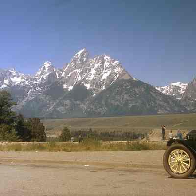 1972 Transcontinental Tour - 1912 Stanley Model 87 and Stumpf family near Grand Teton Mountains