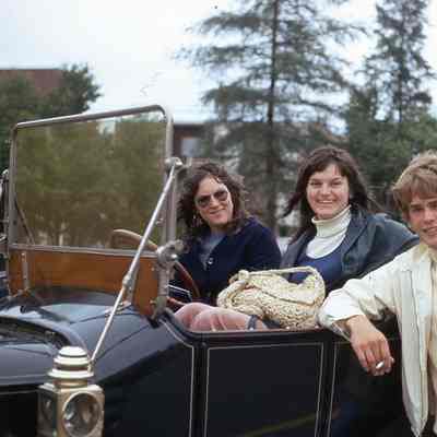 1972 Transcontinental Tour - 1912 Stanley Model 87 with unidentified admirers