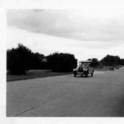 1949 Glidden Tour - cars on tour route