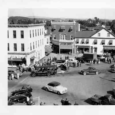 1949 Glidden Tour - T. Clarence Marshall and his 1915 Stanley Mountain Wagon leaving Gettysburg, PA