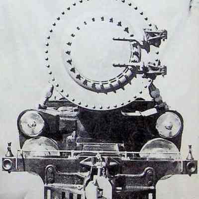 Assembly of the AVRR "402", late 1940s