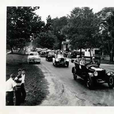 1949 Glidden Tour - tour cars in Williamsburg, VA, with Leroy Benge in his 1915 Stanley (foreground)