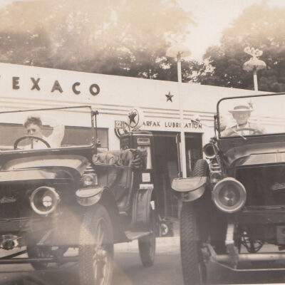 1948 Steam Car Tour - Thomas C Marshall, Jr, T Clarence Marshall, Sr, and J Homer Kratz with 1914 Stanley Model 607 and the 1915 Stanley Model 76