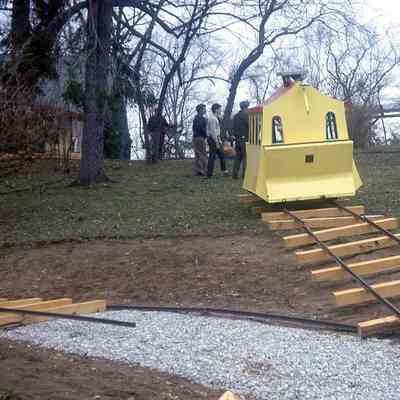 Building the Toonerville Trolley, 1972