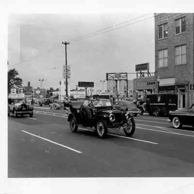 1949 Glidden Tour - George Hughes, Tour Chairman, and passenger in a 1922 Winton