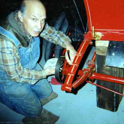 2004 - Steam Team work session on the 1908 Stanley Model EX