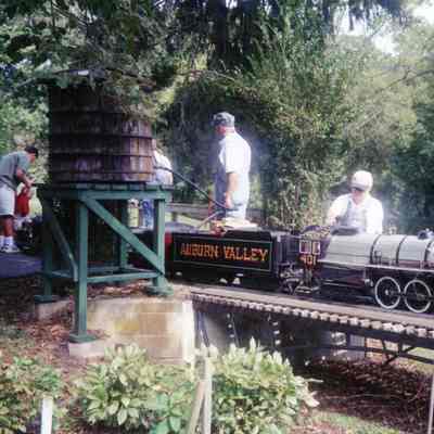 2005 - locomotive 401 being serviced at Steamin' Day