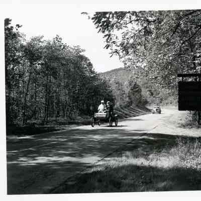 1949 Glidden Tour - Burrows Gilbert and his 1903 Oldsmobile leaving Skyline Drive
