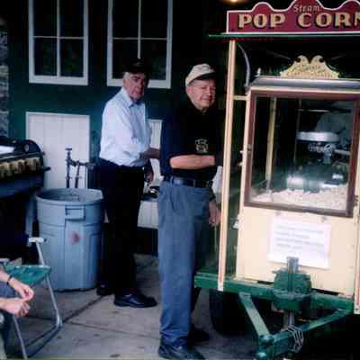 2005 - steam-powered popcorn at Steamin' Day