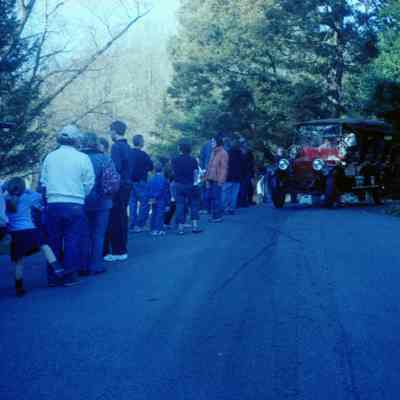 2006 - Thanksgiving weekend Steamin' Day line for car rides