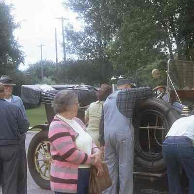 1972 Transcontinental Tour - 1912 Stanley Model 87 and admirers