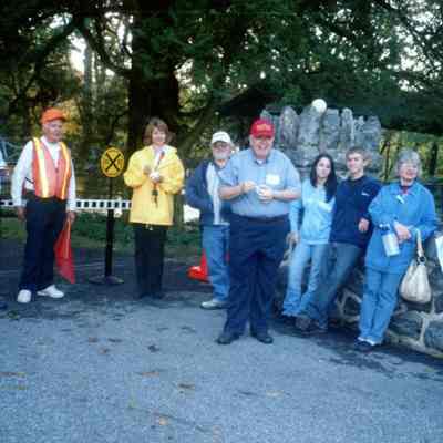 2007 - volunteers gather for ice cream at the end of Steamin' Day