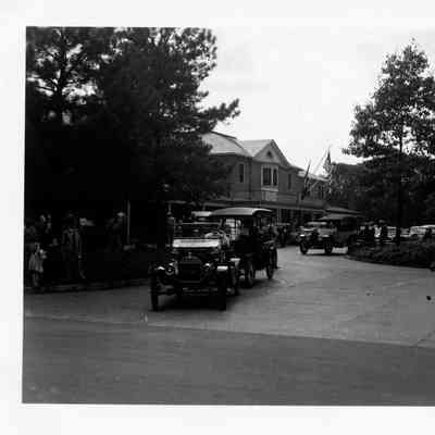 1949 Glidden Tour - tour departing the Williamsburg Lodge
