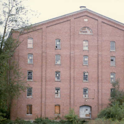 Garrett Snuff Mill before demolition, 1986