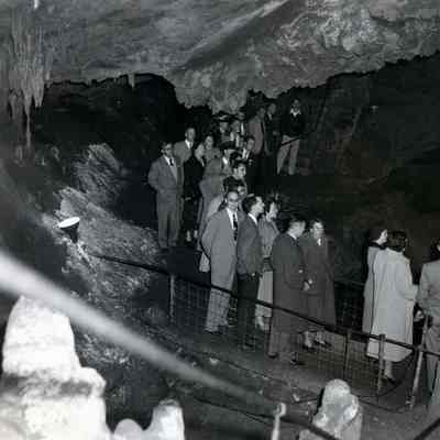 1949 Glidden Tour - Tour attendees visiting the Luray Caverns (VA)