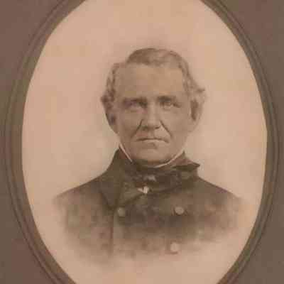 Unknown person photo in captains office