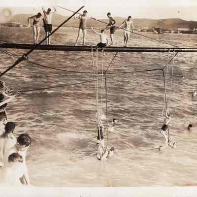 Diving from booms