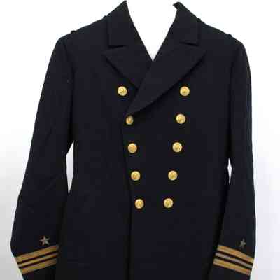 Pratt's overcoat