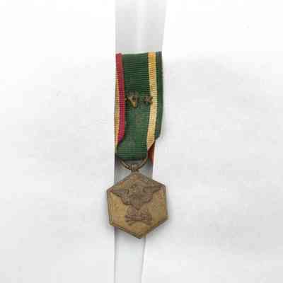 Navy Commendation miniature medal