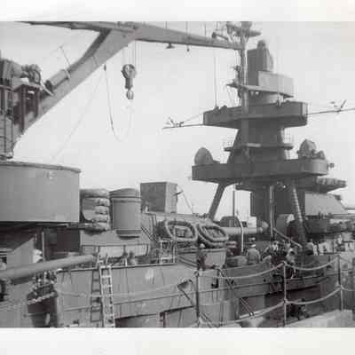 Main mast and crane duplicate